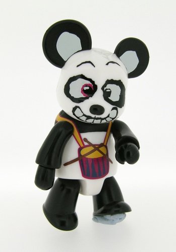 Luisa Via Roma - Panda Osiris 2.5 Qee figure, produced by Toy2R. Front view.