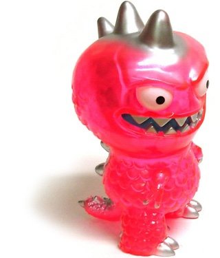 Chupacabra figure by David Horvath, produced by Wonderwall. Front view.