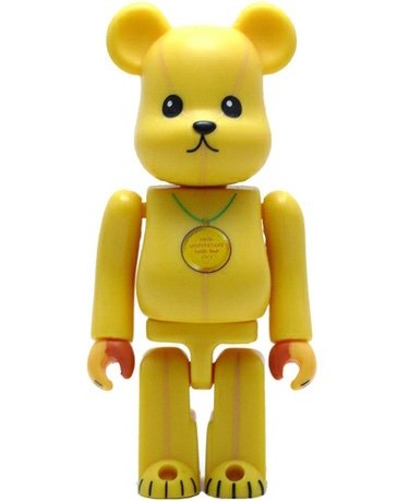 Teddy Be@r 100th Anniversary Be@rbrick 100% figure, produced by Medicom Toy. Front view.