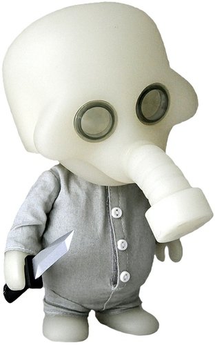 Nozzel S00? - GID [NKD] figure by Ferg, produced by Playge. Front view.