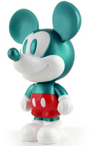 Mickey Gallerie de Vie version figure by Kenny Wong, produced by 3Mix. Front view.