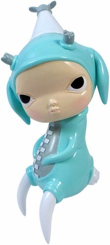 Calliope Jackalope figure by Kathie Olivas, produced by Tomenosuke + Circus Posterus. Front view.