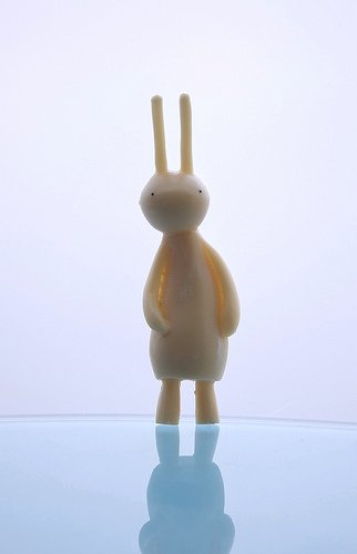 Mini Lapin figure by Mr. Clement. Front view.