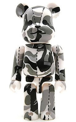 Bape Play Be@rbrick S1 - Grey Camo figure by Bape, produced by Medicom Toy. Front view.