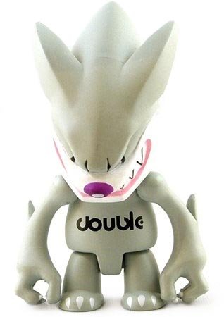 Fang Wolf Qee - Double figure by Touma, produced by Toy2R. Front view.