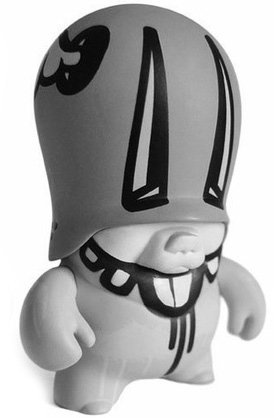 D*Face - Mono figure by D*Face, produced by Adfunture. Front view.