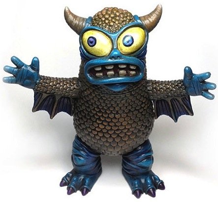 Dark Elixir figure by Valleydweller. Front view.
