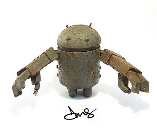 Custom Android figure by Dms. Front view.