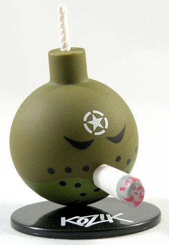 D-Day Bomb figure by Frank Kozik, produced by Toy2R. Front view.