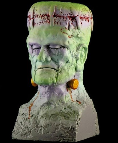 Frankenstein Monster Bust figure by Bob Conge (Plaseebo). Front view.