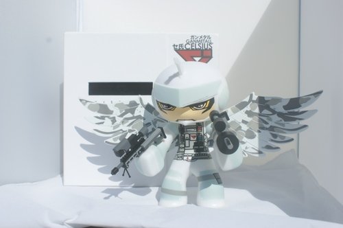 Zero Degrees Celsius  SDCC Exclusive figure by Rotobox, produced by Kuso Vinyl. Front view.