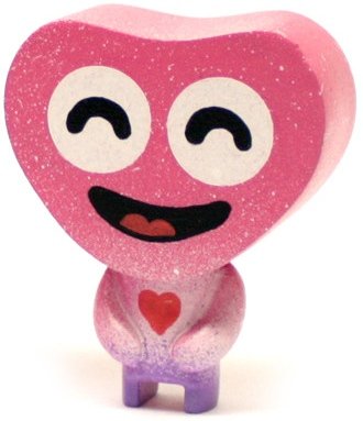 Valentine Tiny Hearthead figure by Tesselate, produced by Tesselate. Front view.
