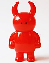 Uamou Red figure by Ayako Takagi, produced by Uamou. Front view.