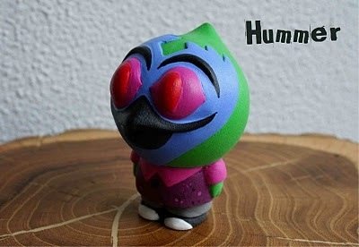 Hummer figure by Jared Deal. Front view.