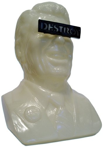 Gipper Reagan Bust - Soap Plant Exclusive figure by Frank Kozik, produced by Ultraviolence. Front view.