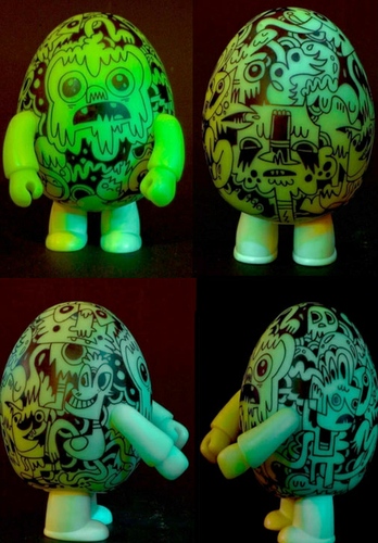 Greeny Egg - custom glow in dark Qee