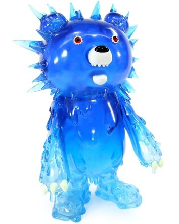 Inc Bear figure by Hiroto Ohkubo, produced by Instinctoy. Front view.