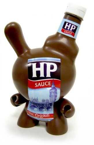 Brown Sauce Dunny  figure by Sket One. Front view.