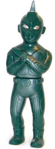 Mini Thrashman figure by Butanohana, produced by Gargamel. Front view.