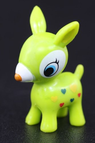 Lime Puchi Babie Deer figure, produced by Prime Nakamura. Front view.