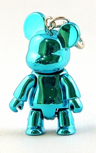 Metallic Cyan Qee Zipper Pull figure by Toy2R, produced by Toy2R. Front view.