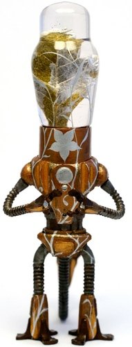 Runcible (Edition A) figure by Cris Rose. Front view.