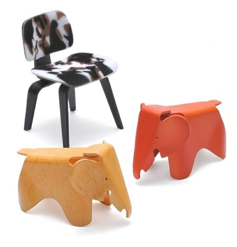 Lounge Chair + Elephant Stools figure by Charles And Ray Eames, produced by Reac Japan. Front view.