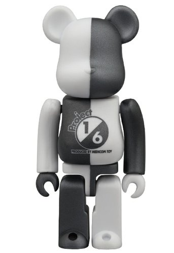 Thank You Be@rbrick 100% Project 1/6 figure, produced by Medicom Toy. Front view.