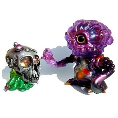 Dokupus x skulloctpus    figure by Blobpus / Bob Conge. Front view.