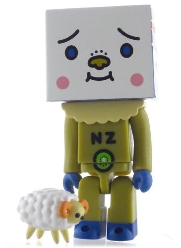 new zealand to-fu figure by Devilrobots, produced by Medicomtoy. Front view.