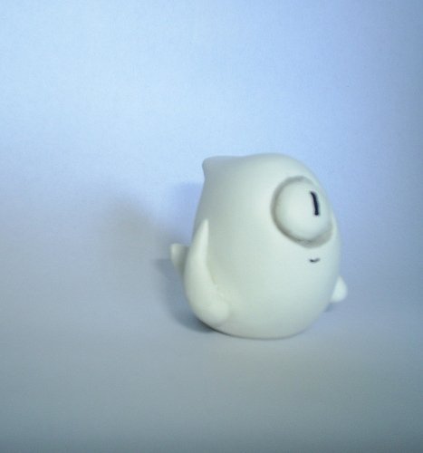 Jasper the Unfriendly Ghost figure by Ume Toys (Richard Page), produced by Ume Toys. Front view.