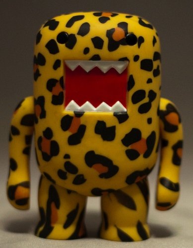 Deco Leopard 4-inch DOMO figure, produced by Dark Horse. Front view.