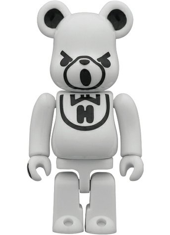 Hysteric Bear Be@rbrick 100% - White figure by Hysteric Glamour, produced by Medicom Toy. Front view.