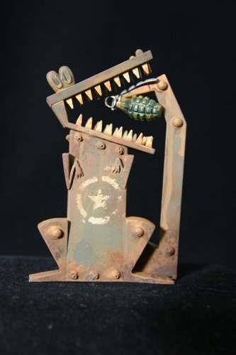Baby Eating Crocodile (Box of Rust Edition #1) figure by Drilone. Front view.
