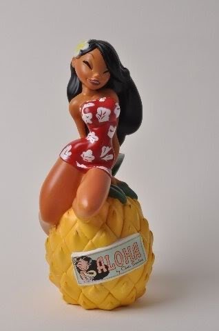 Aloha Maile figure by Chris Sanders, produced by Atomic Monkey. Front view.