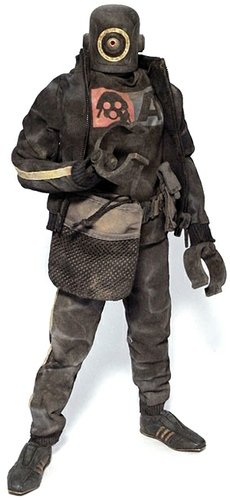 The Drown - Bambaland Exclusive figure by Ashley Wood, produced by Threea. Front view.