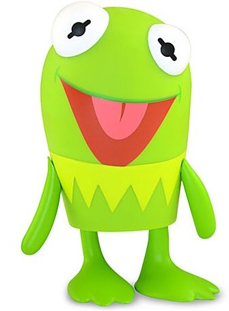 Kermit figure by Thomas Scott X Billy Davis, produced by Disney. Front view.