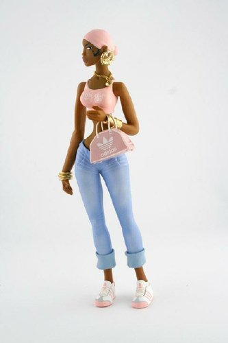 Essence figure by Madtwinz, produced by Street Legends. Front view.