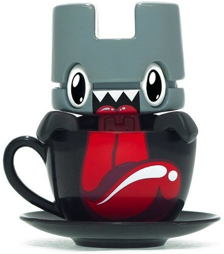 Mini Tea - Licker  figure by Matt Jones (Lunartik), produced by Lunartik Ltd. Front view.