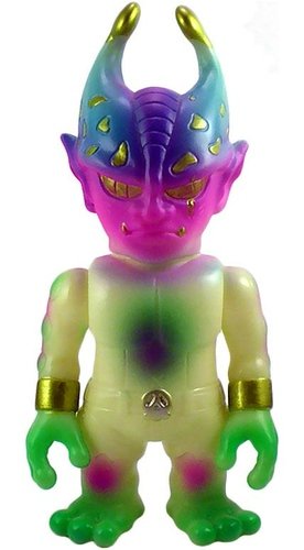 Mutant Evil - Kozik Pickle Surprise figure by Frank Kozik, produced by Realxhead. Front view.