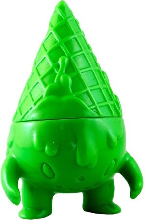 Unpainted Green Milton (Lucky Bag 2012) figure by Brian Flynn, produced by Super7. Front view.