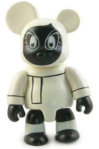 Mono Whos Next Bear figure, produced by Toy2R. Front view.