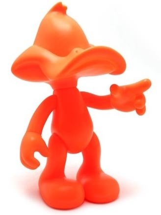 Daffy Duck - Orange figure by Artoyz Originals, produced by Artoyz Originals. Front view.
