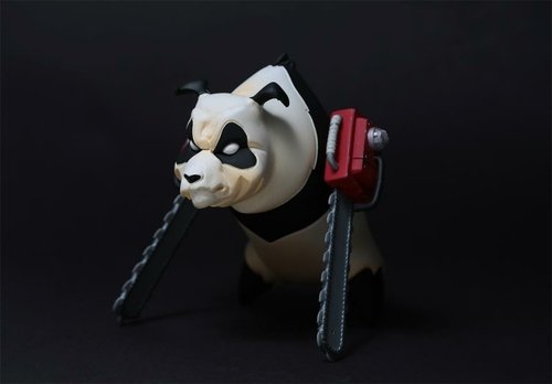 Chainsaw Panda figure by Pause X Kevin Gosselin. Front view.