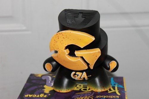 Gza/Wu-Tang fatcap figure by Shawn Wigs. Front view.