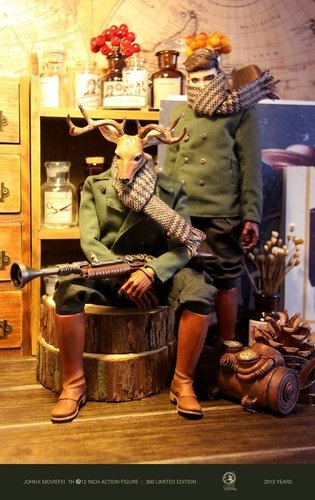 Black Laborary figure by Black 13 Park, produced by Black 13 Park Moviefei. Front view.