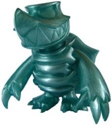 Skuttle - Teal Pearl figure by Touma, produced by Toumart. Front view.