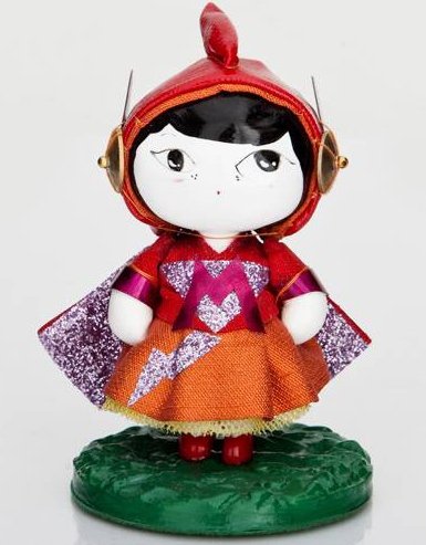 Mageritdoll figure by La Maison De Mageritdoll. Front view.