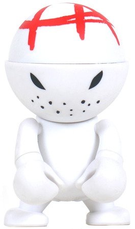 006 - No System White  figure by Frank Kozik, produced by Play Imaginative. Front view.