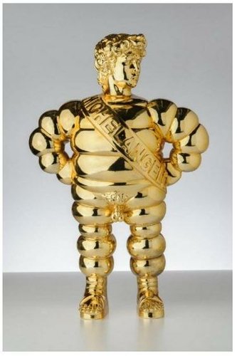 Michelangelo Lifesize - Gold Plated figure by Francesco De Molfetta, produced by Toy Art Gallery. Front view.